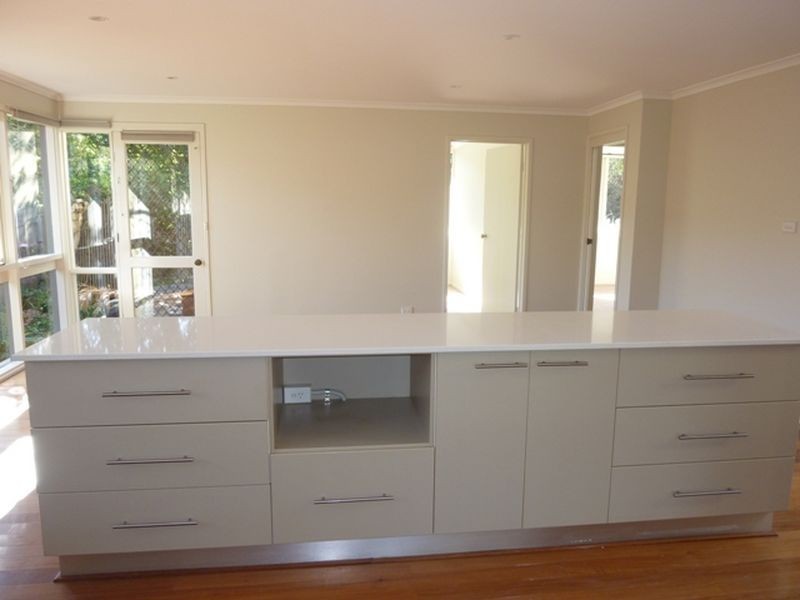8 Bedford Street, Deakin ACT 2600