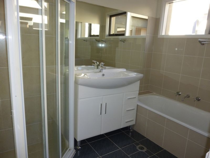 8 Bedford Street, Deakin ACT 2600