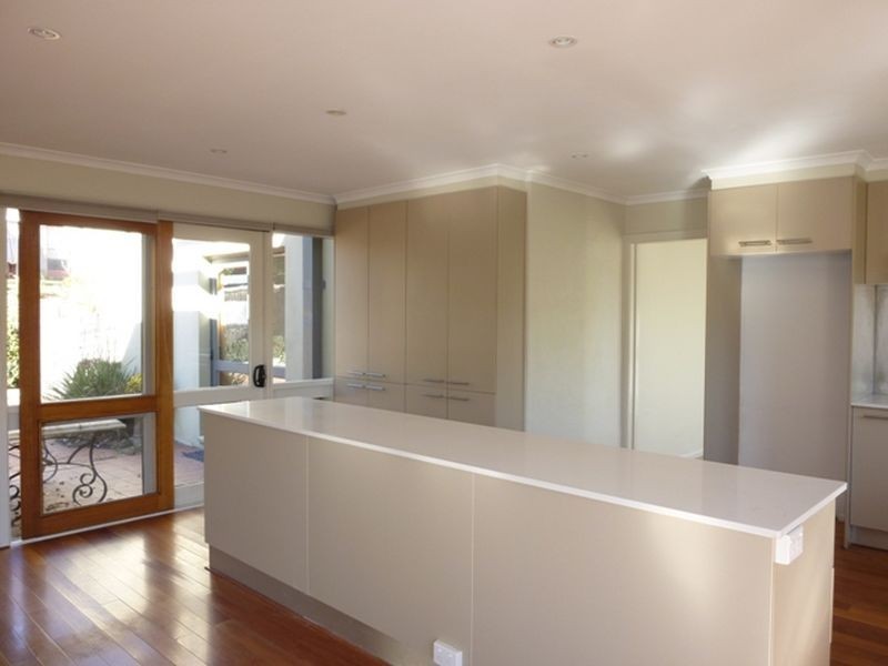 8 Bedford Street, Deakin ACT 2600