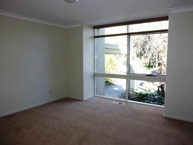 8 Bedford Street, Deakin ACT 2600