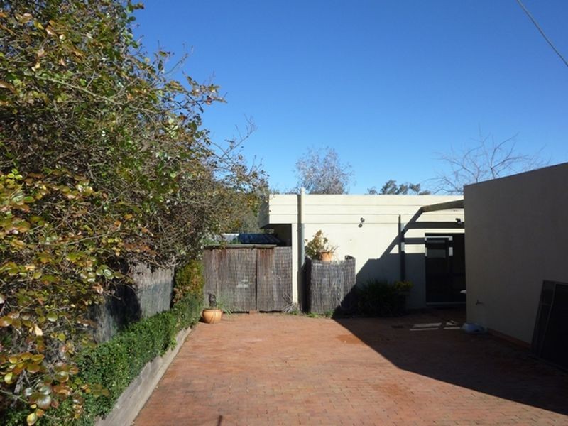 8 Bedford Street, Deakin ACT 2600