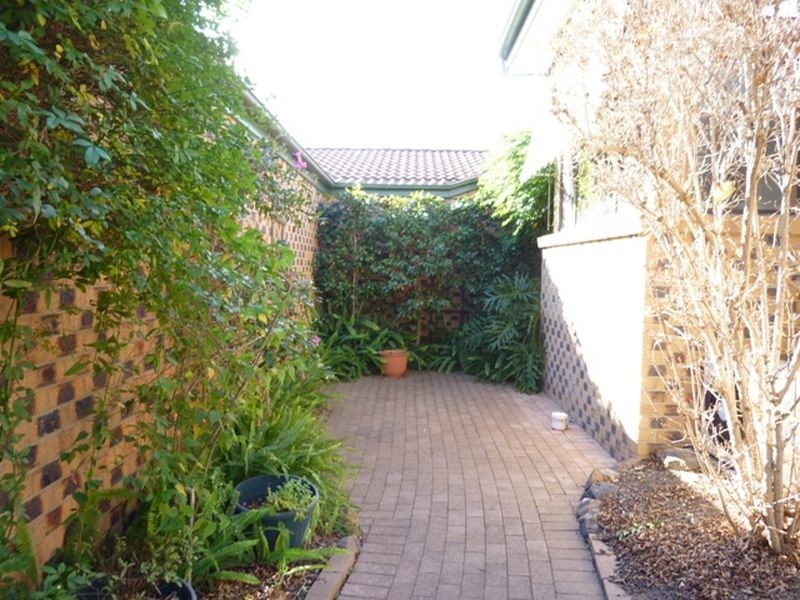 6/88 Julia Flynn Drive, Isaacs ACT 2607