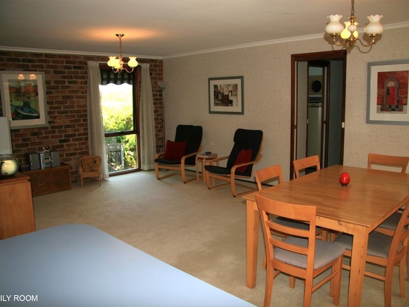 152 Julia Flynn Avenue, Isaacs ACT 2607