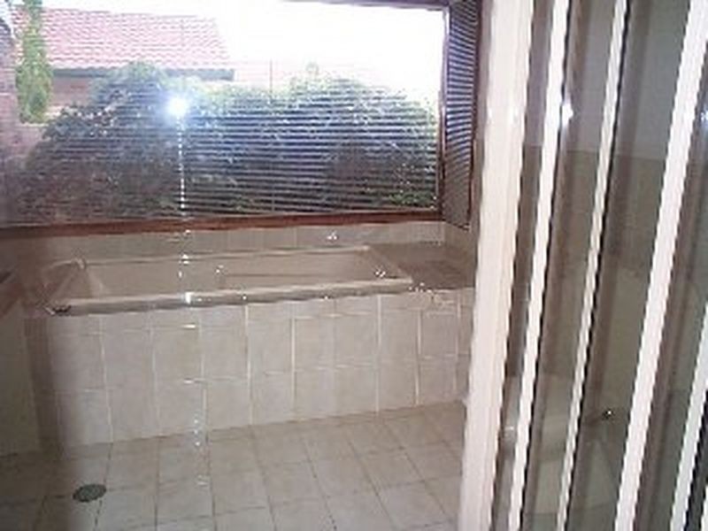 152 Julia Flynn Avenue, Isaacs ACT 2607