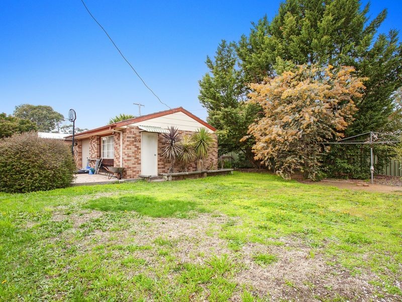 69 Clive Steele Avenue, Monash ACT 2904