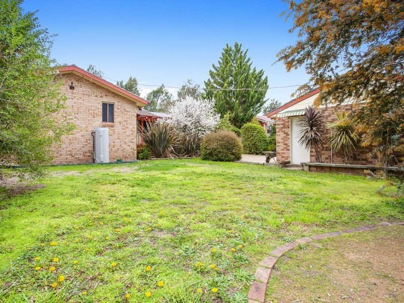 69 Clive Steele Avenue, Monash ACT 2904