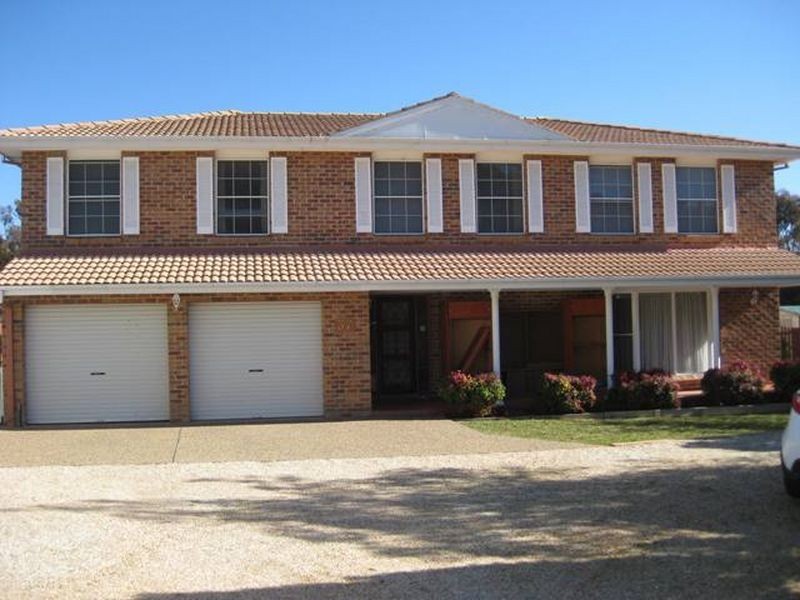 37 Rowntree Crescent, Isaacs ACT 2607
