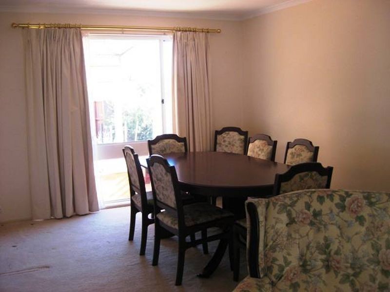 37 Rowntree Crescent, Isaacs ACT 2607