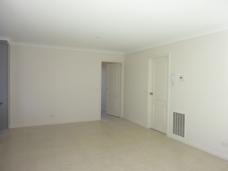 87 Henry Kendall Street, Franklin ACT 2913