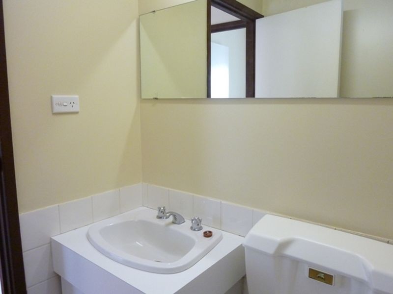 8/12 Teague Street, Cook ACT 2614