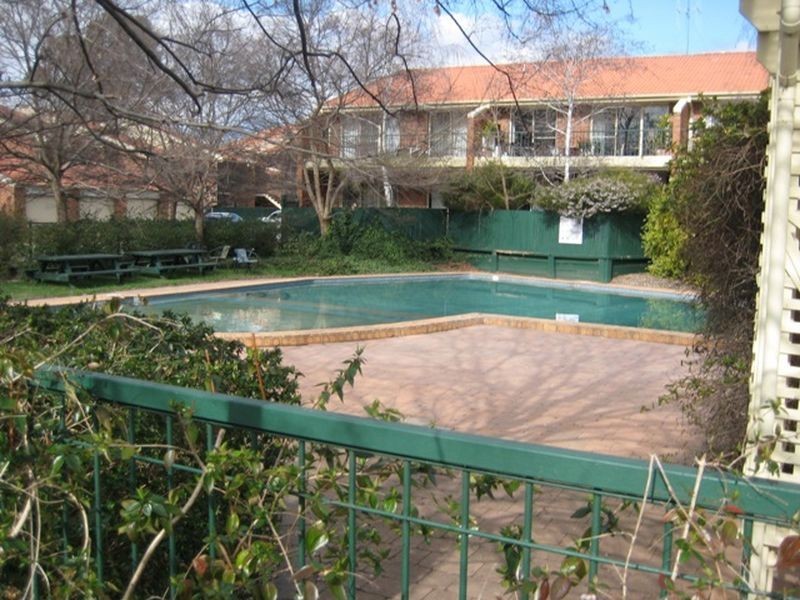 71/44 Jerrabomberra  Avenue, Narrabundah ACT 2604