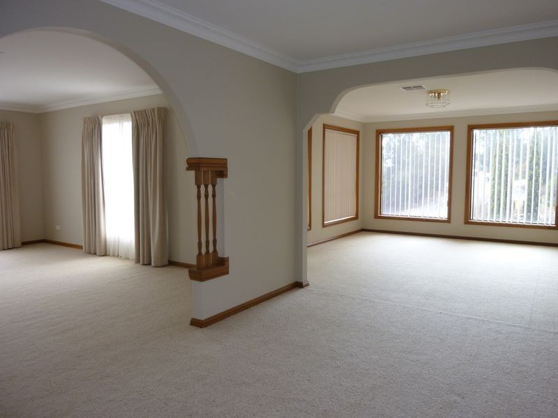 43 Julia Flynn Avenue, Isaacs ACT 2607