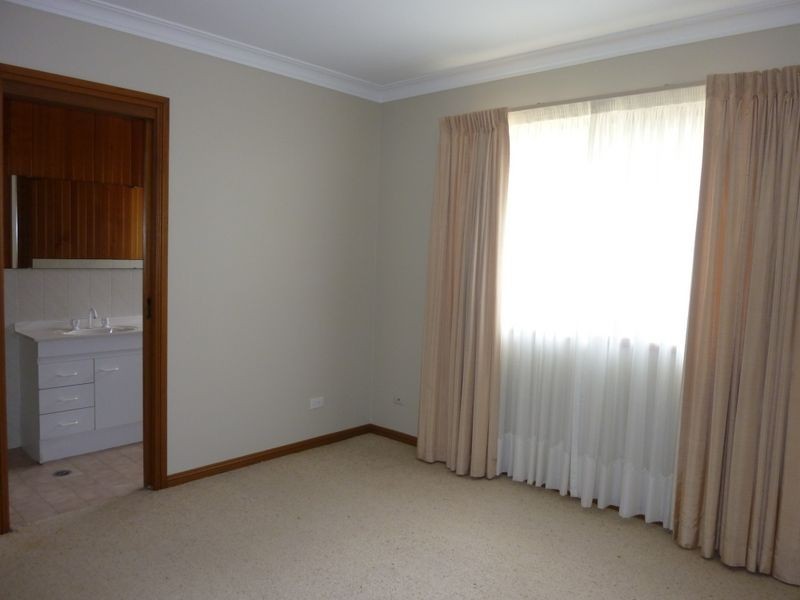 43 Julia Flynn Avenue, Isaacs ACT 2607