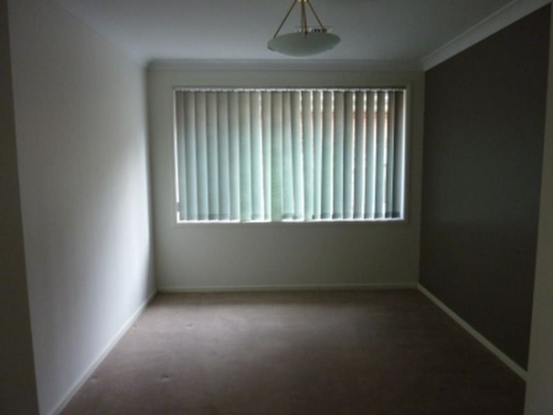 25 Clare Dennis Avenue, Gordon ACT 2906