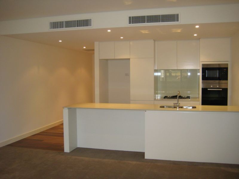 18/21 State Circle, Forrest ACT 2603