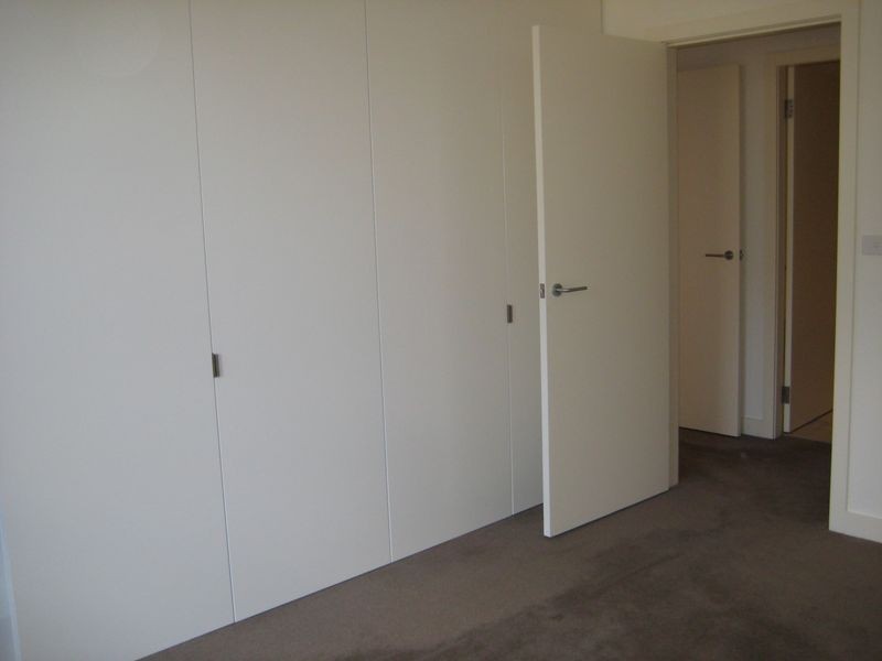 18/21 State Circle, Forrest ACT 2603