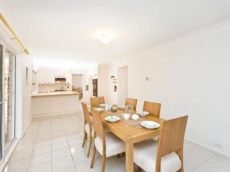 37 Rowntree Crescent, Isaacs ACT 2607