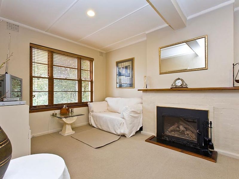 23 Vaughan Gardens, Narrabundah ACT 2604