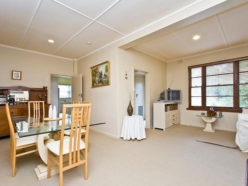 23 Vaughan Gardens, Narrabundah ACT 2604