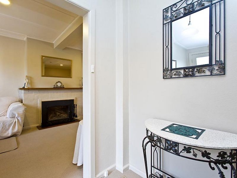 23 Vaughan Gardens, Narrabundah ACT 2604