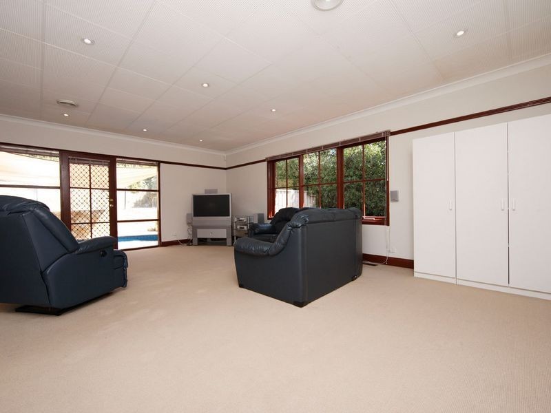 35 Beaumont Close, Chapman ACT 2611