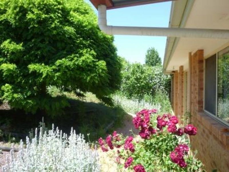 27 Warabin Crescent, Ngunnawal ACT 2913