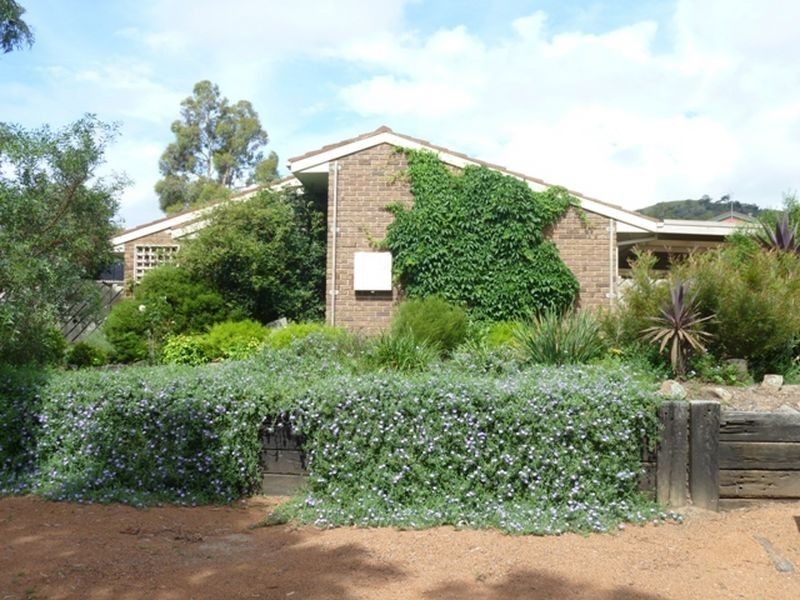 11 Adcock Place, Banks ACT 2906