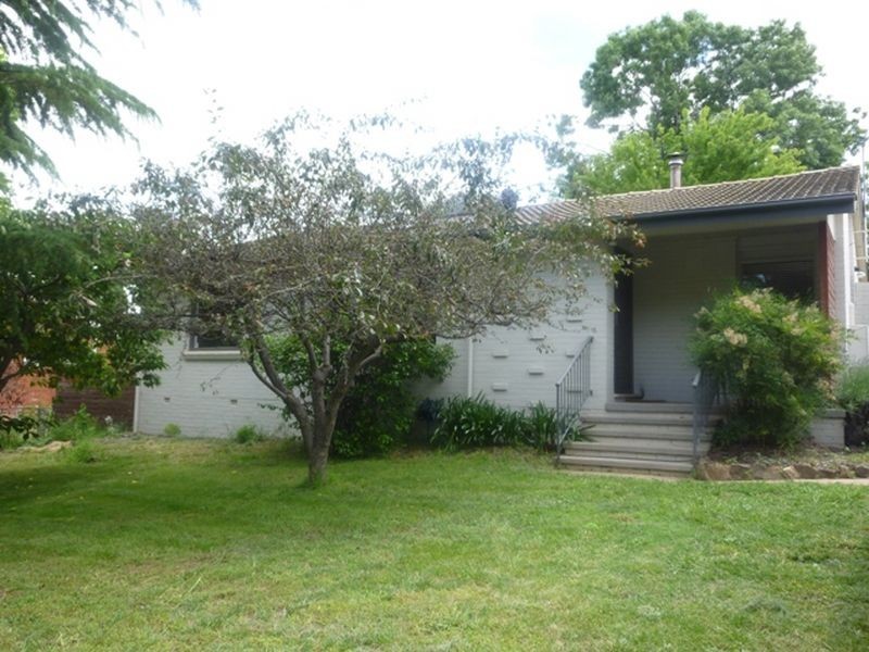 104 Caley Crescent, Narrabundah ACT 2604