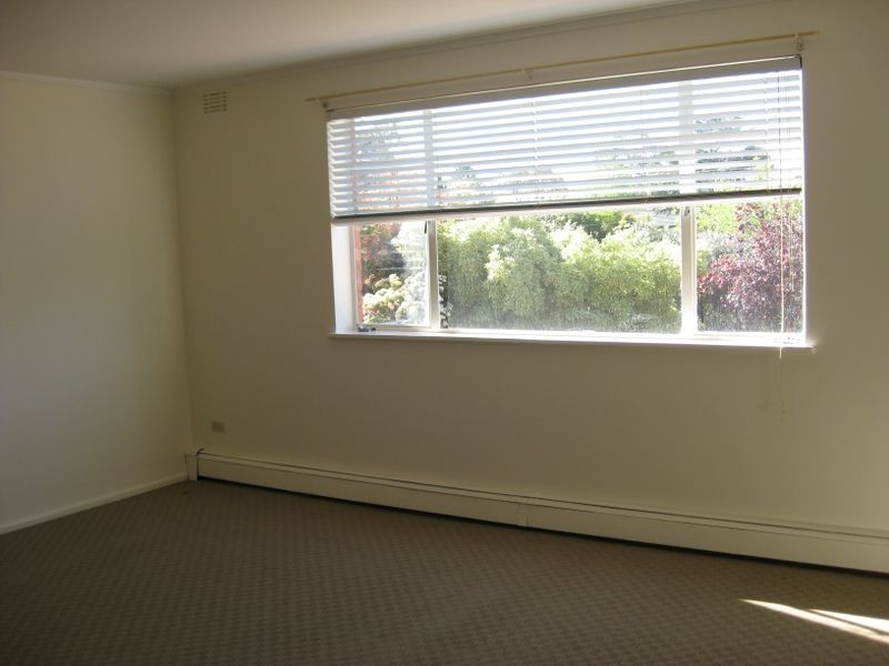 3/4 Nuyts Street, Red Hill ACT 2603