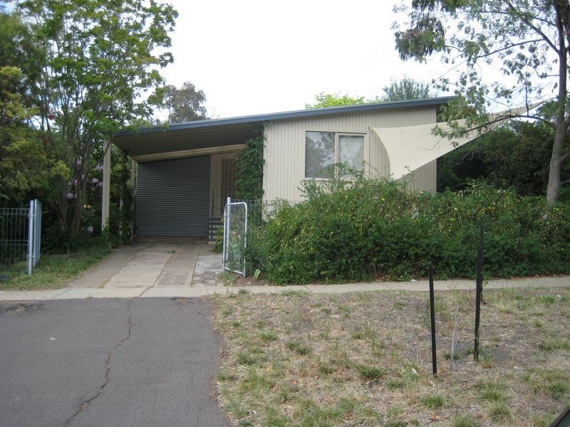 84 Walker Crescent, Narrabundah ACT 2604