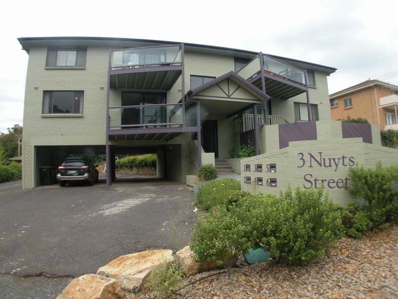 5/3 Nuyts Street, Red Hill ACT 2603