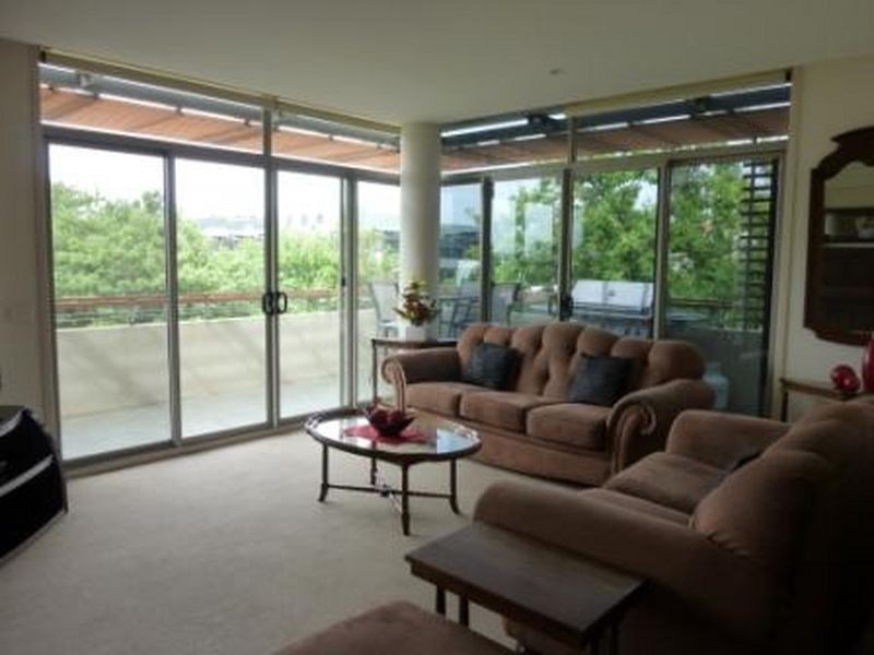 60/14 National Circuit, Barton ACT 2600