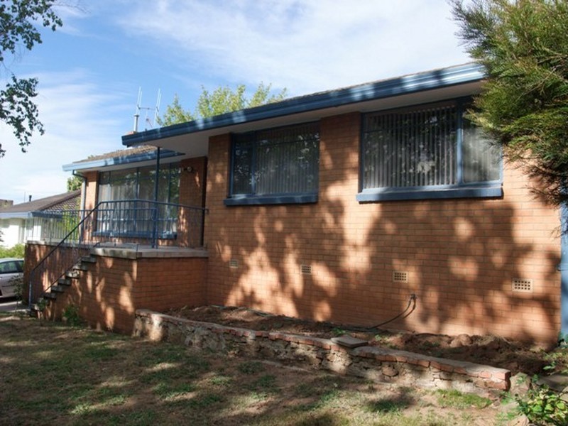 100 Kitchener Street, Garran ACT 2605