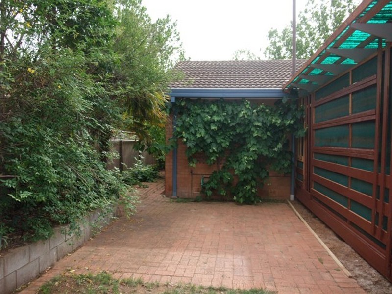 100 Kitchener Street, Garran ACT 2605