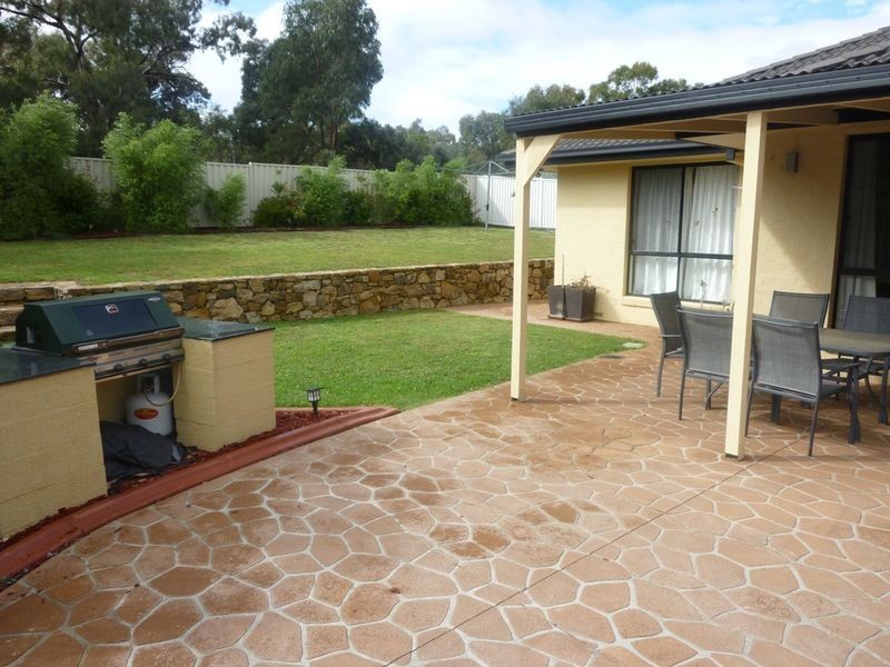 19 Wangara Crescent, Queanbeyan NSW 2620