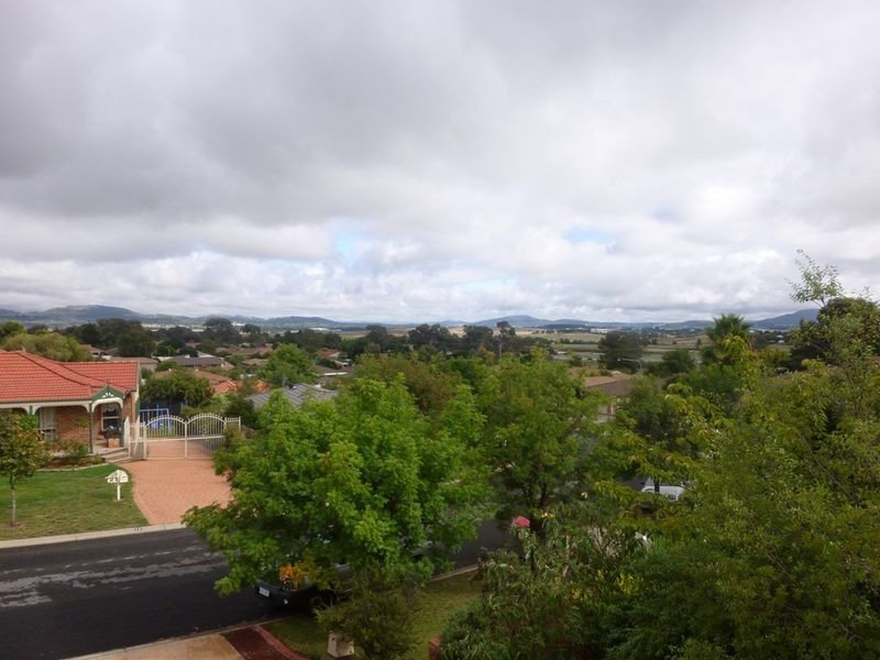 19 Wangara Crescent, Queanbeyan NSW 2620