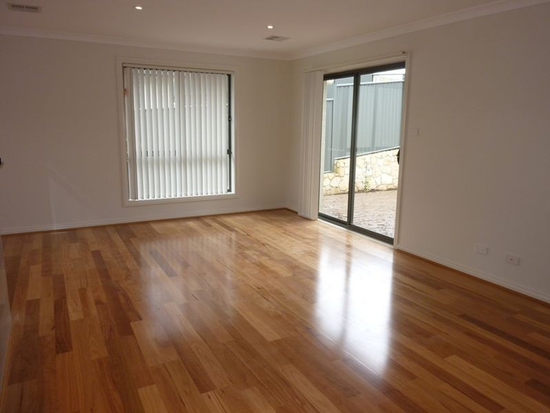 6 Barrigan Place, Jerrabomberra NSW 2619