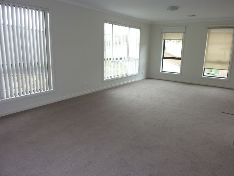 6 Barrigan Place, Jerrabomberra NSW 2619