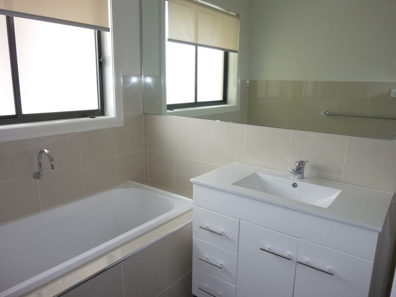 6 Barrigan Place, Jerrabomberra NSW 2619