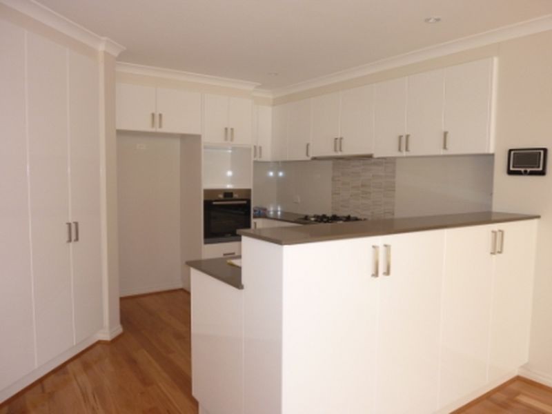 2 Laurence Close, Jerrabomberra NSW 2619