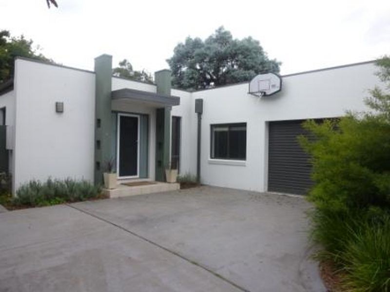 6B Green Street, Narrabundah ACT 2604