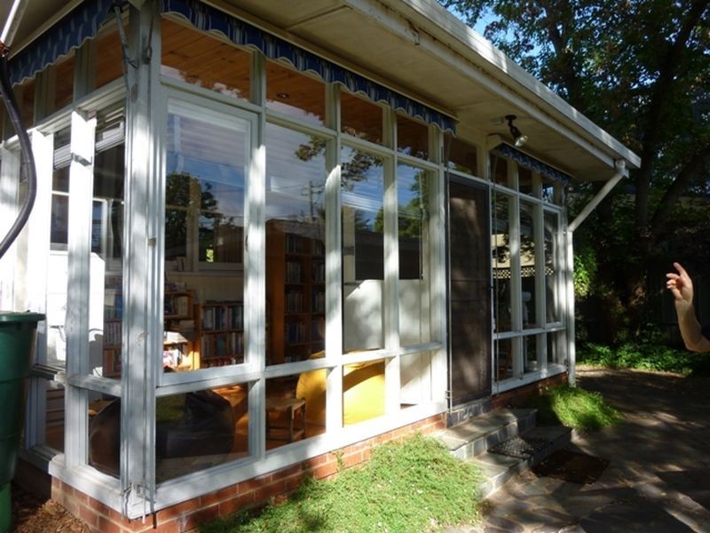 121 Captain Cook Crescent, Narrabundah ACT 2604