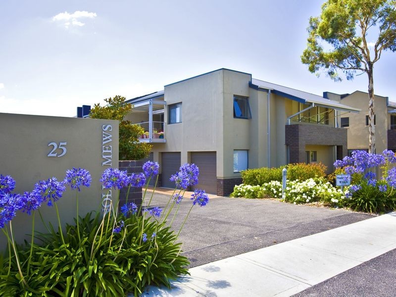 18/25 Jerrabomberra Avenue, Narrabundah ACT 2604