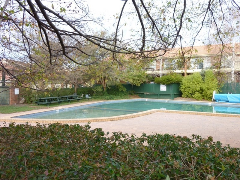 73/44 Jerrabomberra Avenue, Narrabundah ACT 2604