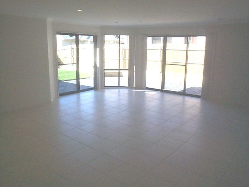 6 McGilvray Close, Gordon ACT 2906