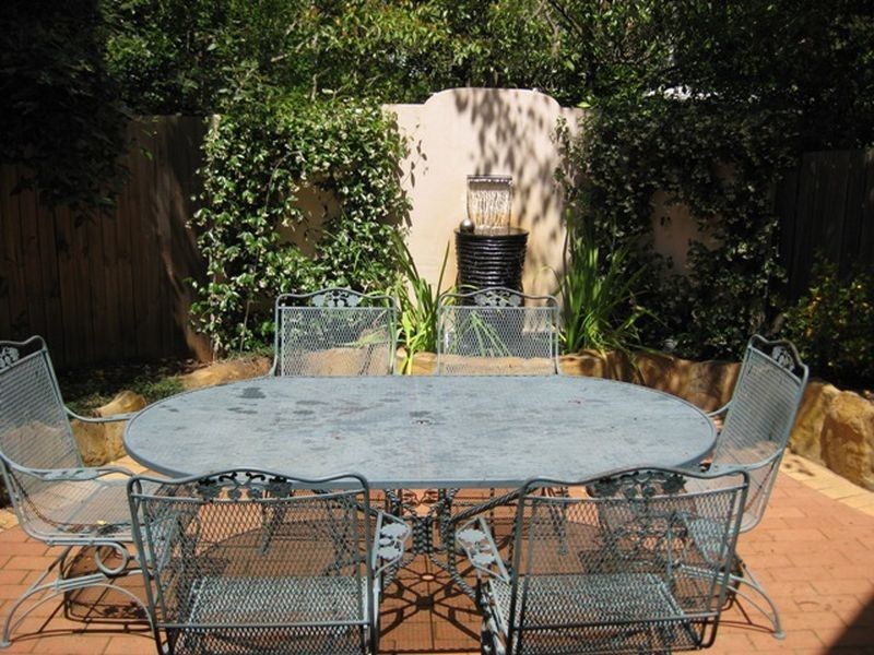 11 Mosman Place, Narrabundah ACT 2604