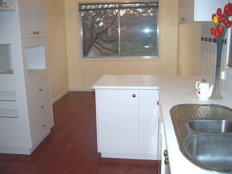 6 Enderby Street, Mawson ACT 2607