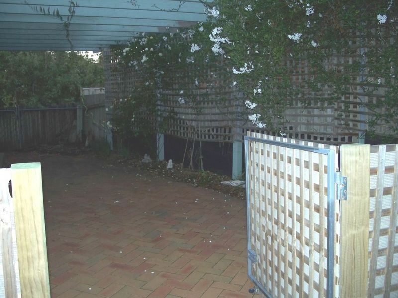 6 Enderby Street, Mawson ACT 2607