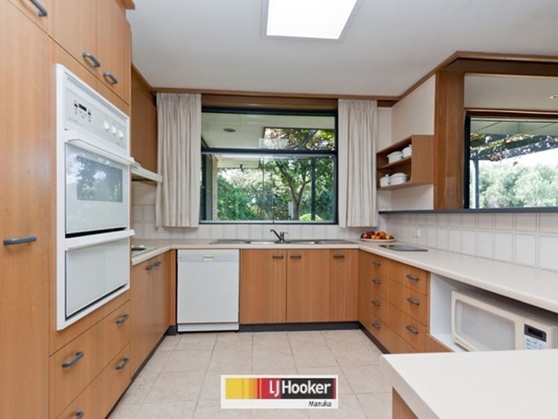 17 Jelbart Street, Mawson ACT 2607