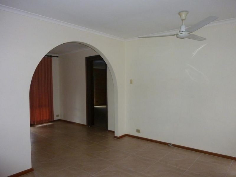 4 Joske Place, Latham ACT 2615